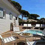 Charmante Maison Californienne - Jacuzzi - Piscine Dans Le Domaine - Golfe De St Tropez - 6-8 Personnes Villa *