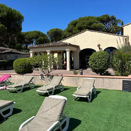 Charmante Maison Californienne - Jacuzzi - Piscine Dans Le Domaine - Golfe De St Tropez - 6-8 Personnes * Gassin