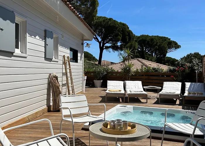 Charmante Maison Californienne - Jacuzzi - Piscine Dans Le Domaine - Golfe De St Tropez - 6-8 Personnes Vila *